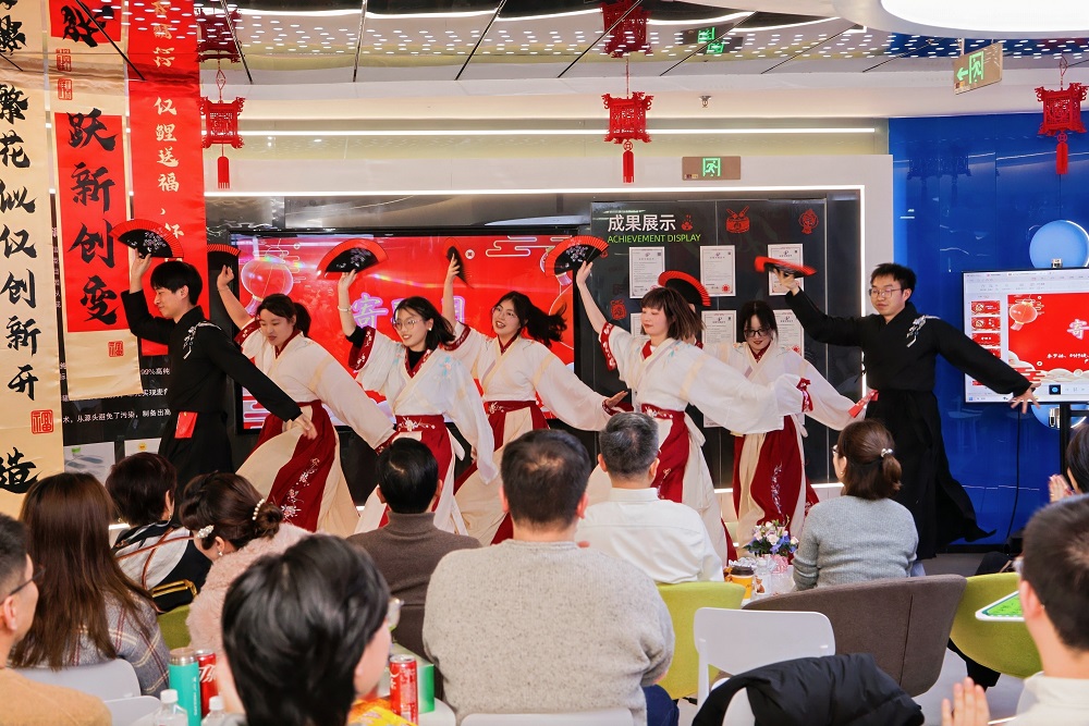 公司年会3.jpg